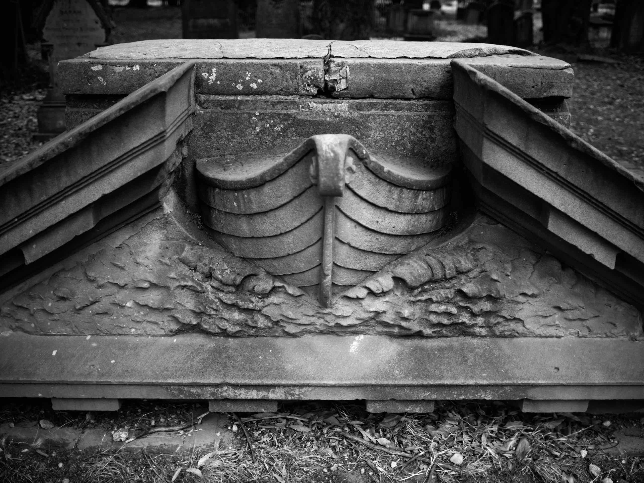 Camperdown Cemetery with the Voigtländer Nokton 17.5mm/1:0.95 and Panasonic GX9